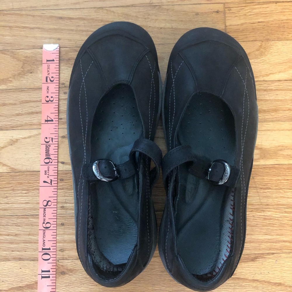 Woman’s Keens BLK 10 US